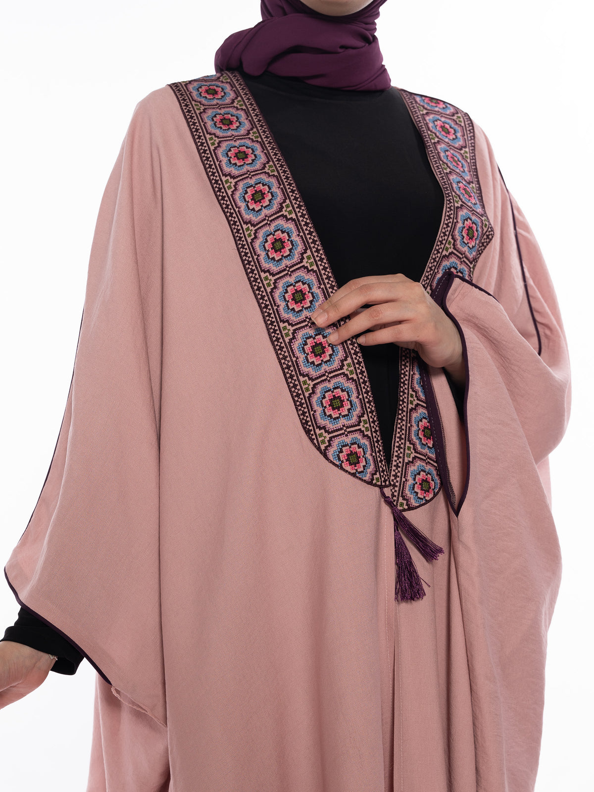Lulwa Free-Size Embroidered Bisht