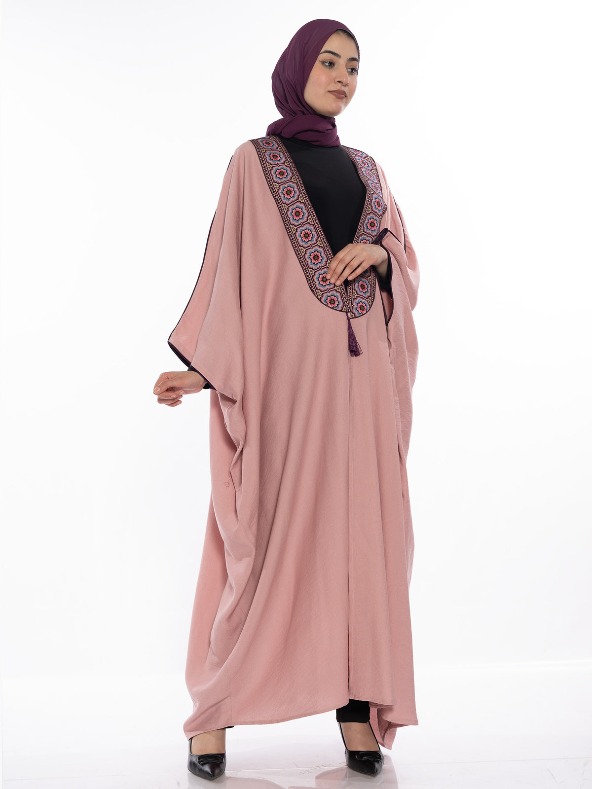 Lulwa Free-Size Embroidered Bisht