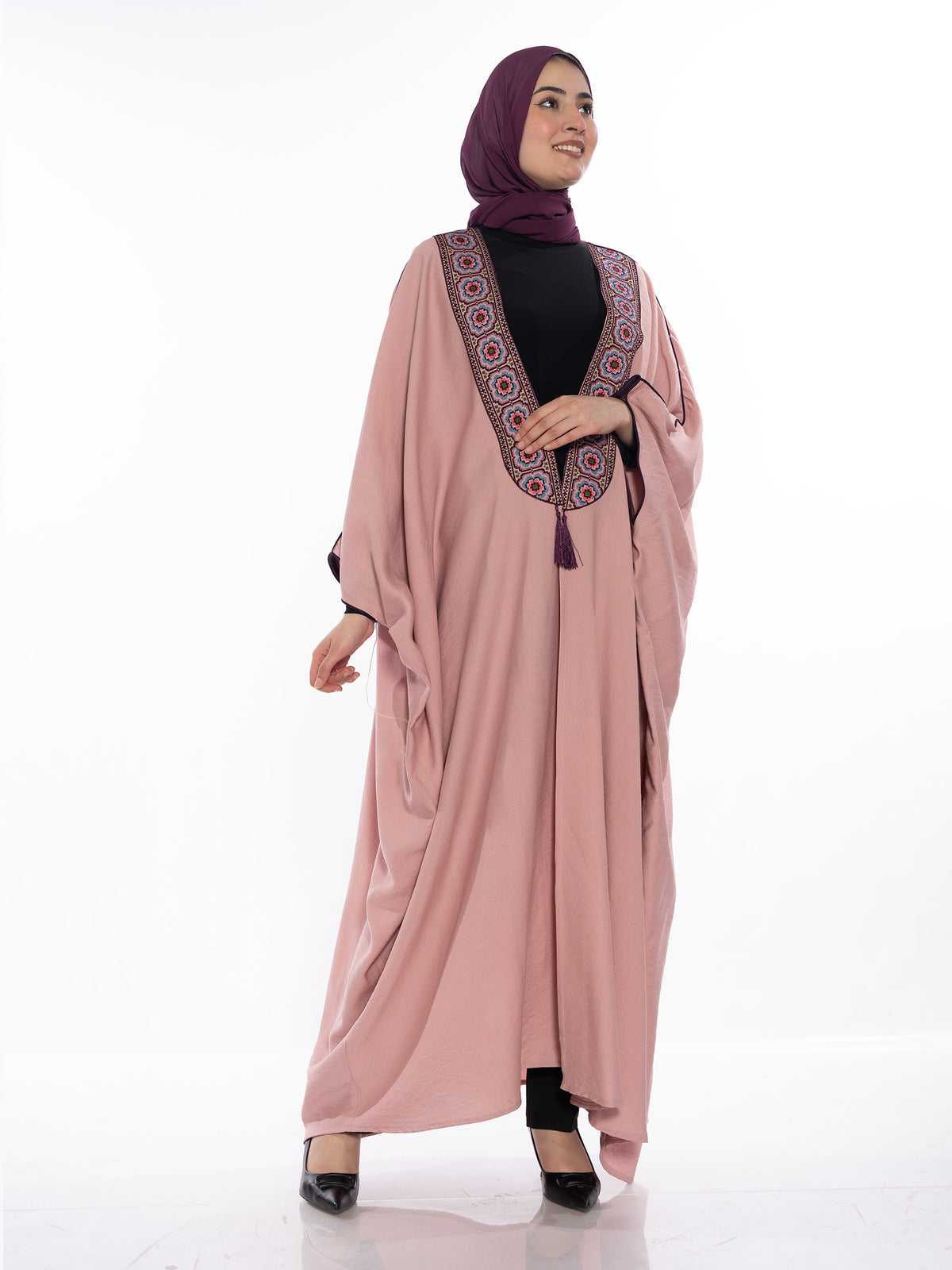 Lulwa Free-Size Embroidered Bisht