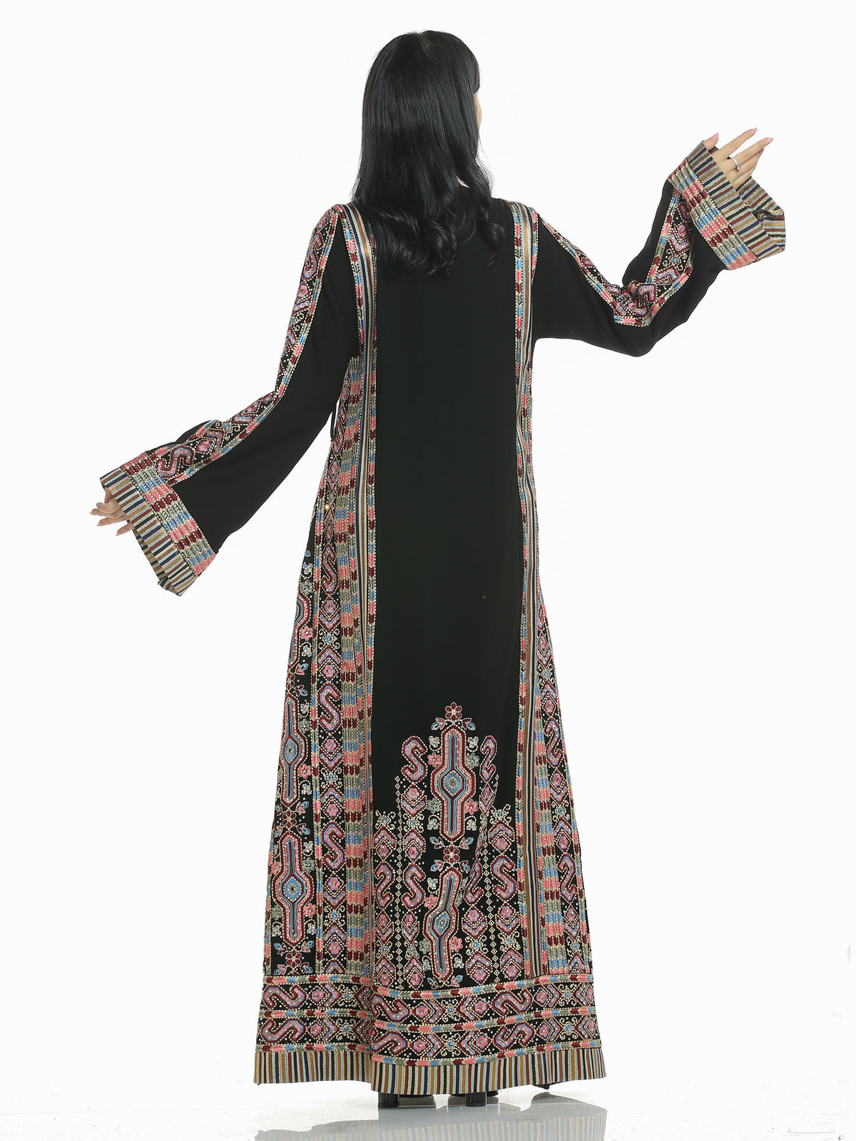 Embroidered thob