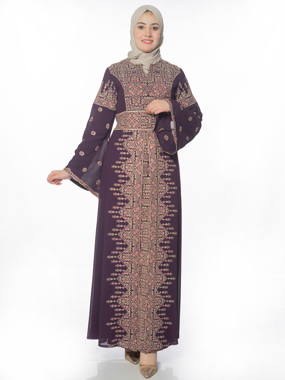 Sahar Embroidered Kaftan in Sizes 38–52 - She Chocolate