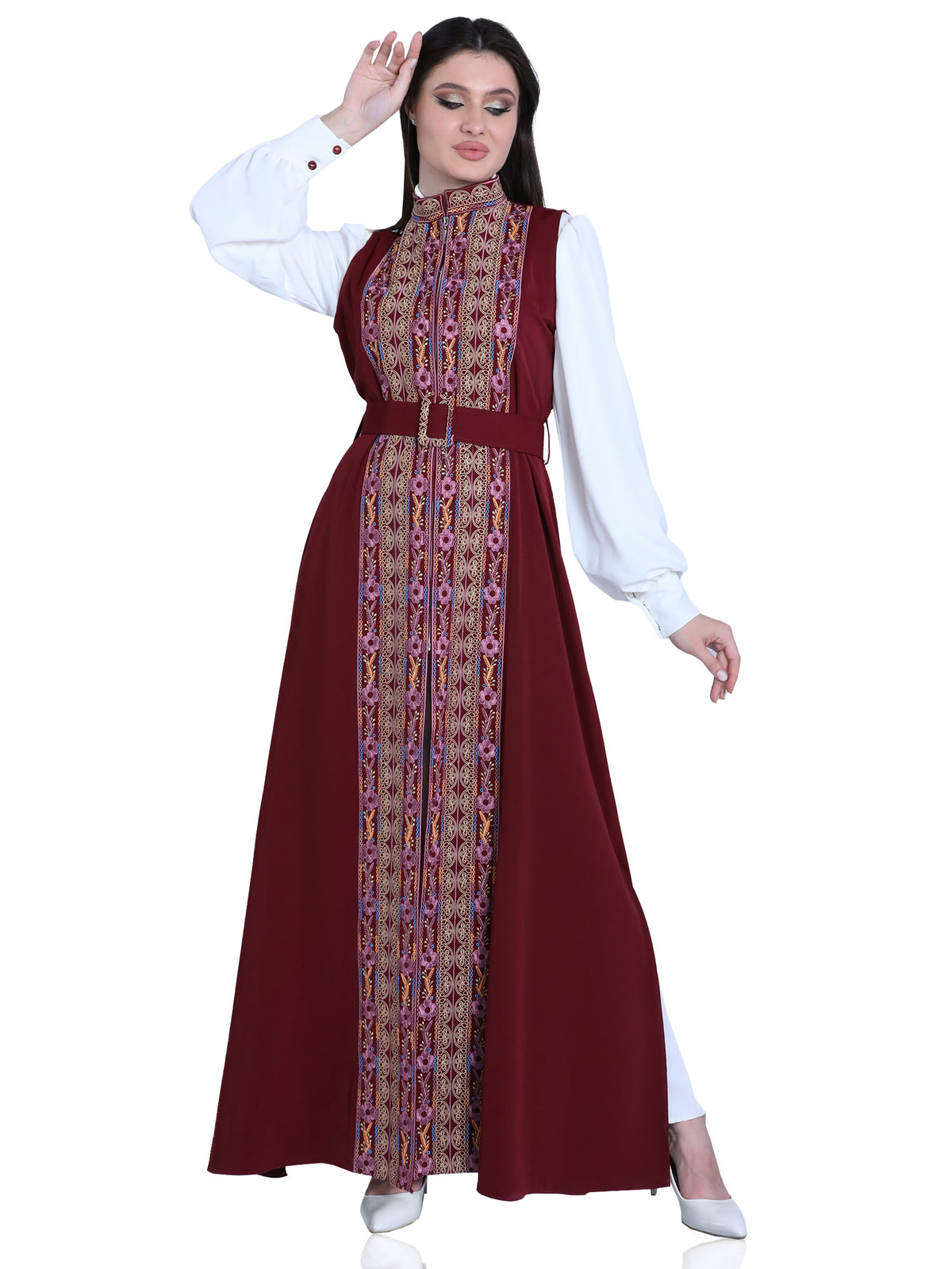 Leen Two-Piece Embroidered Bisht