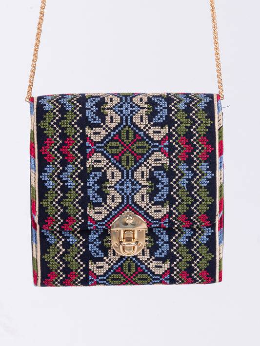 Medium embroidered bag