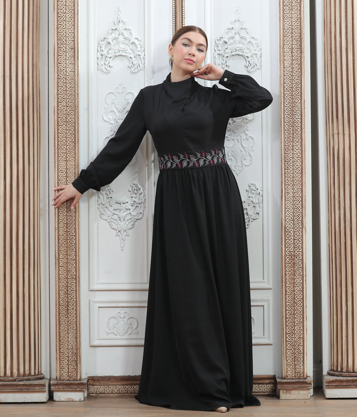 Women's embroidered rose dress