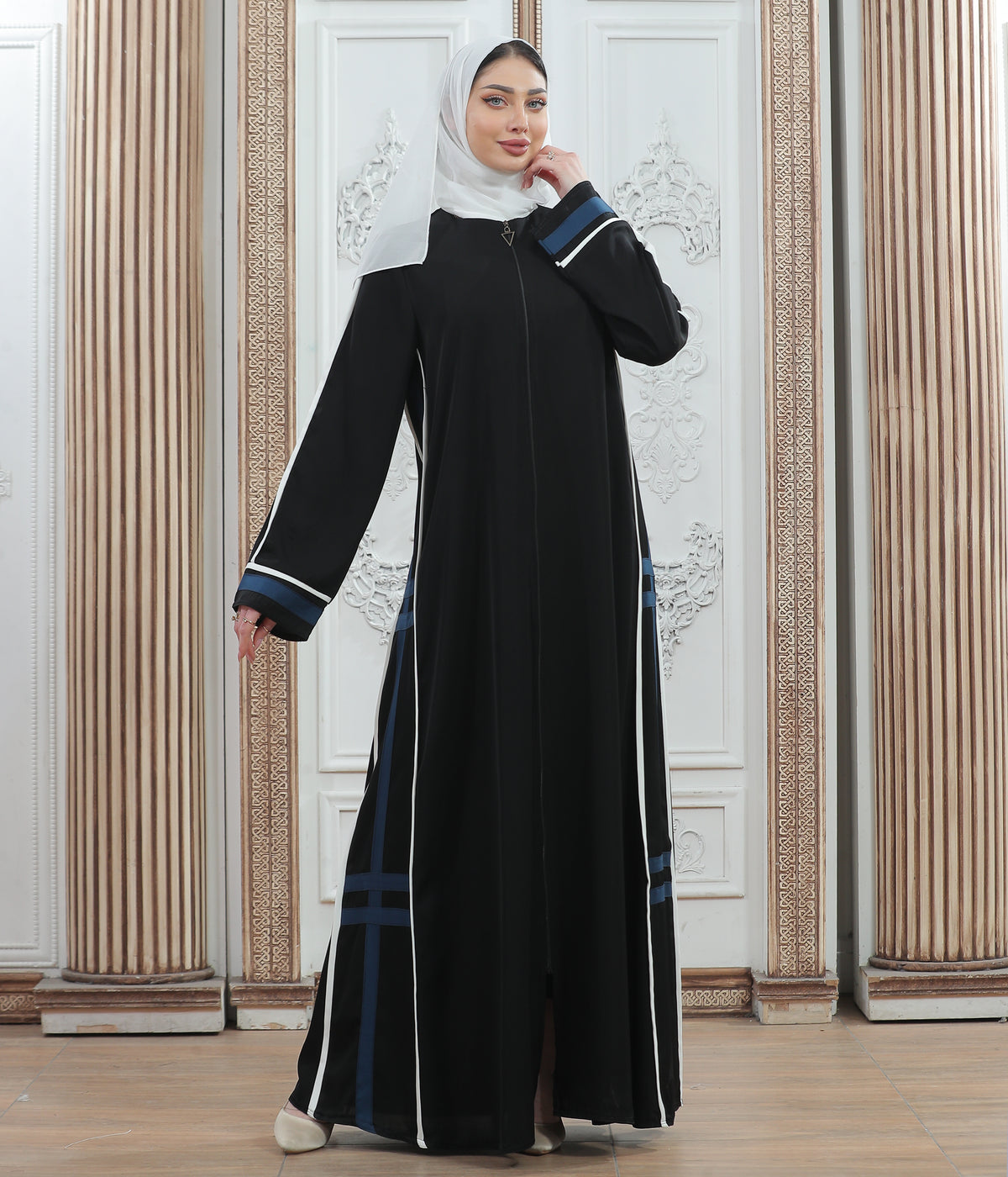 Kuwaiti women's abaya
