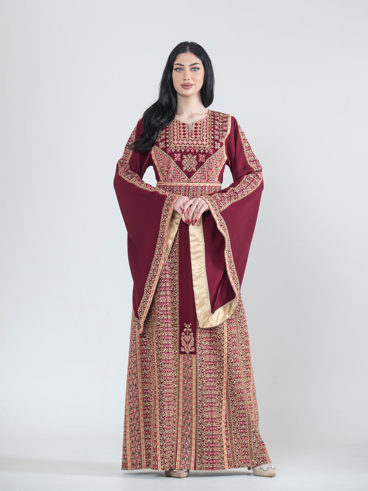 The Hiyam Traditional Embroidered Women’s Thobe