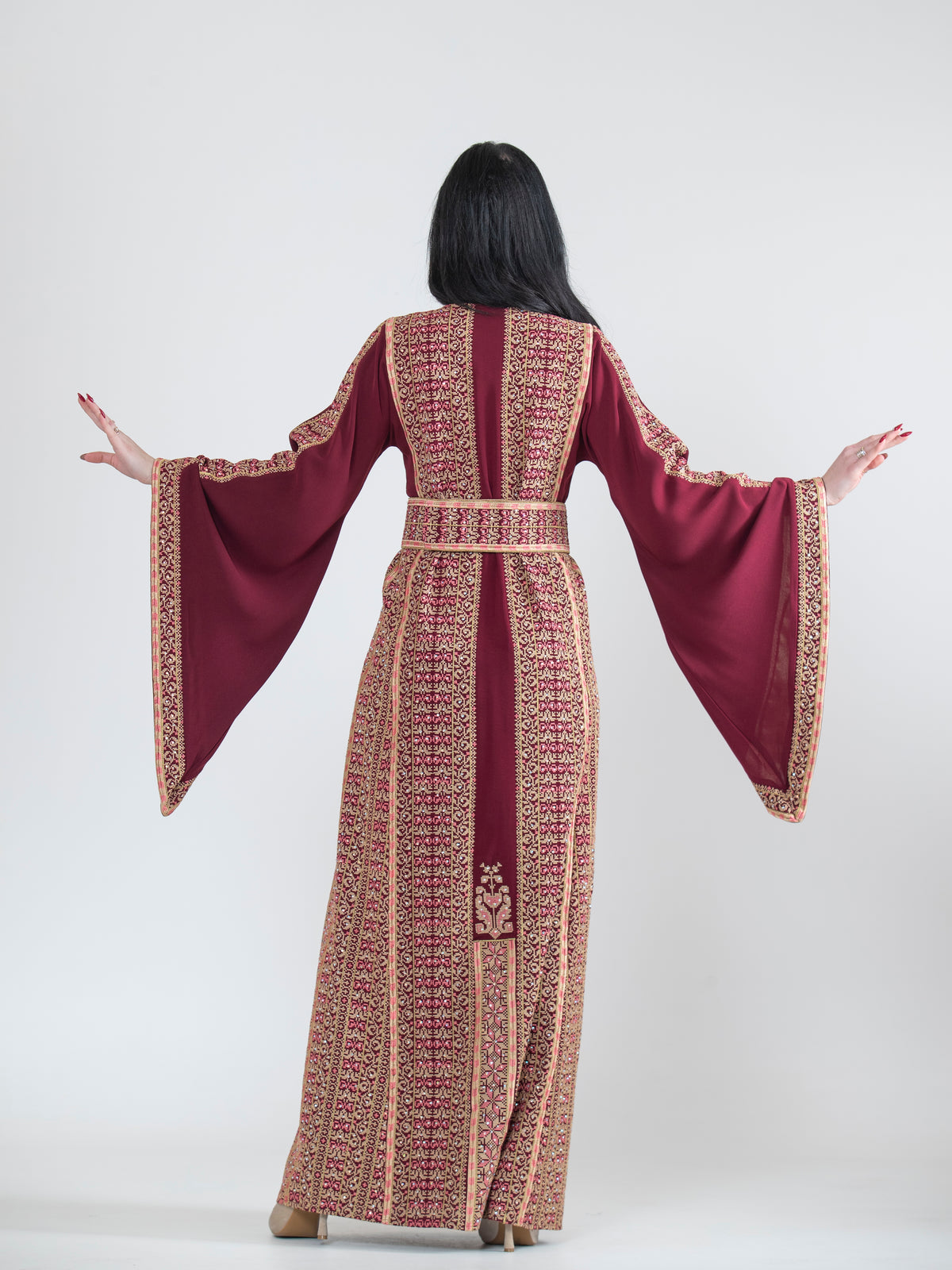 The Hiyam Traditional Embroidered Women’s Thobe