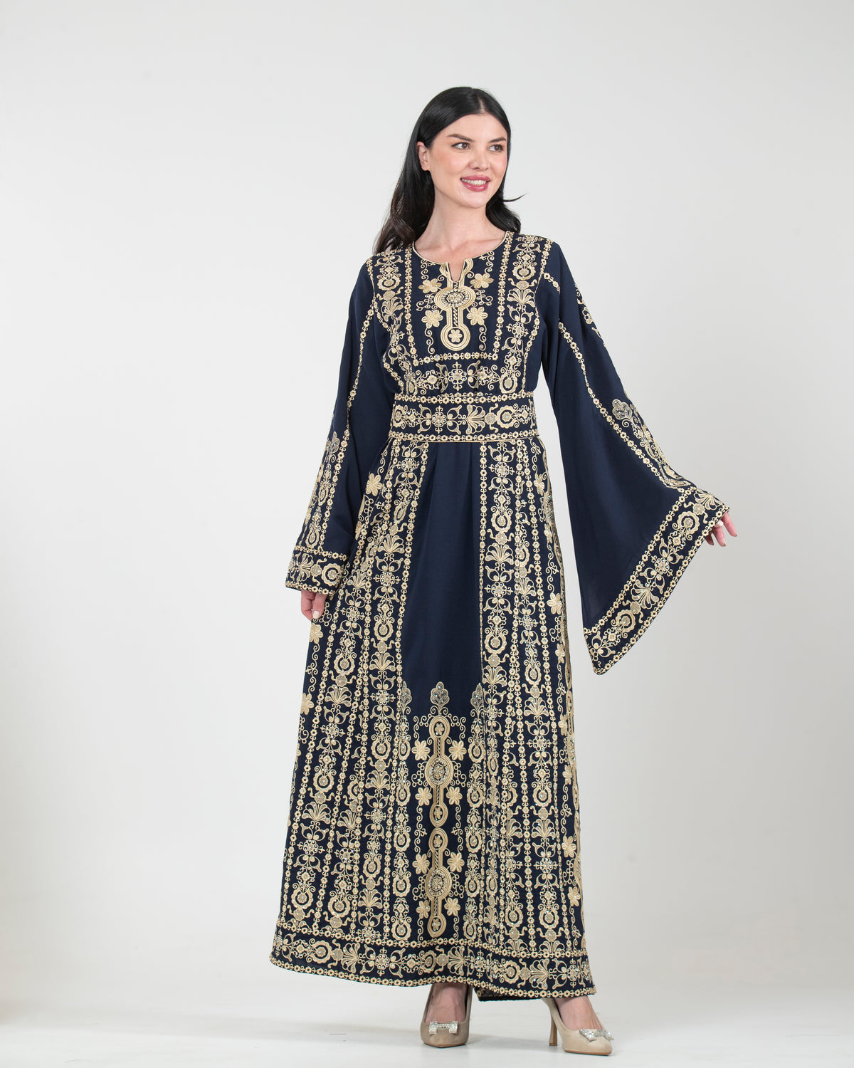 Naya Embroidered Thobe