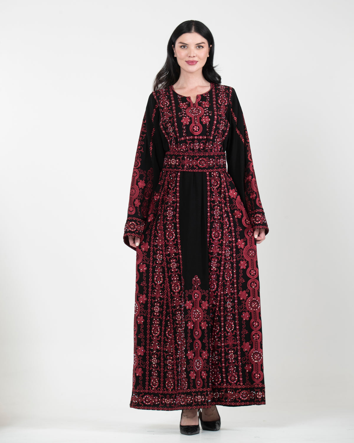 Naya Embroidered Thobe