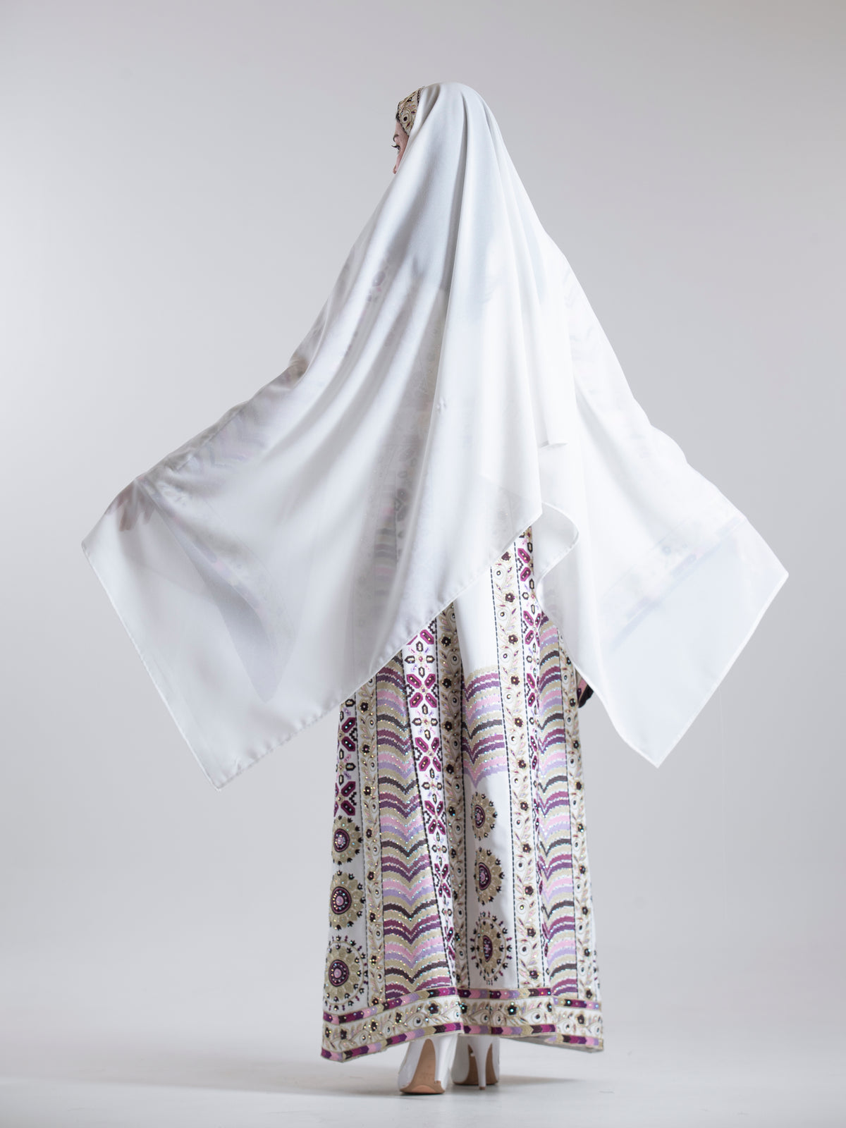 Royal Pearl Women's Thobe