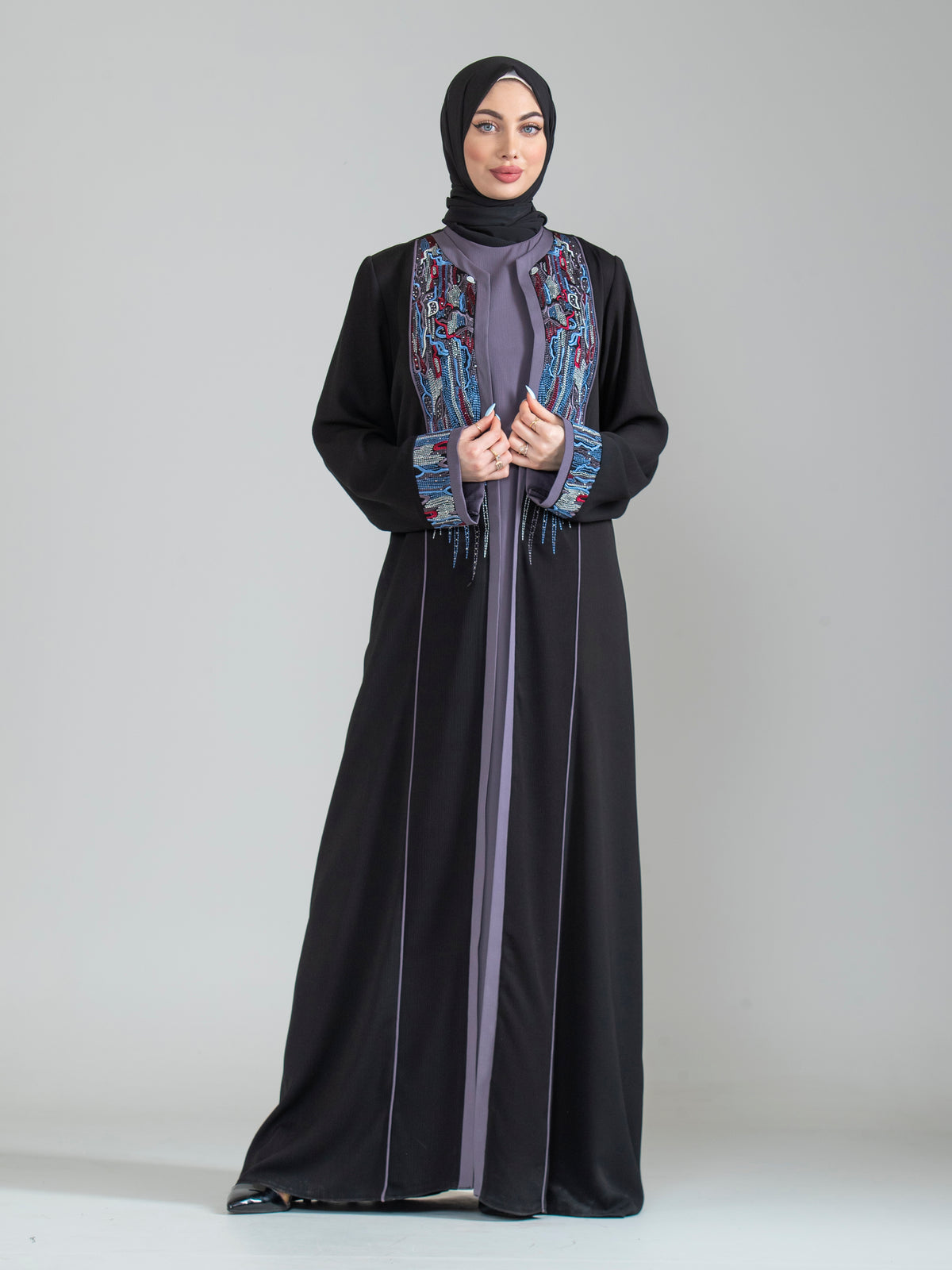 Two-piece embroidered women's abaya