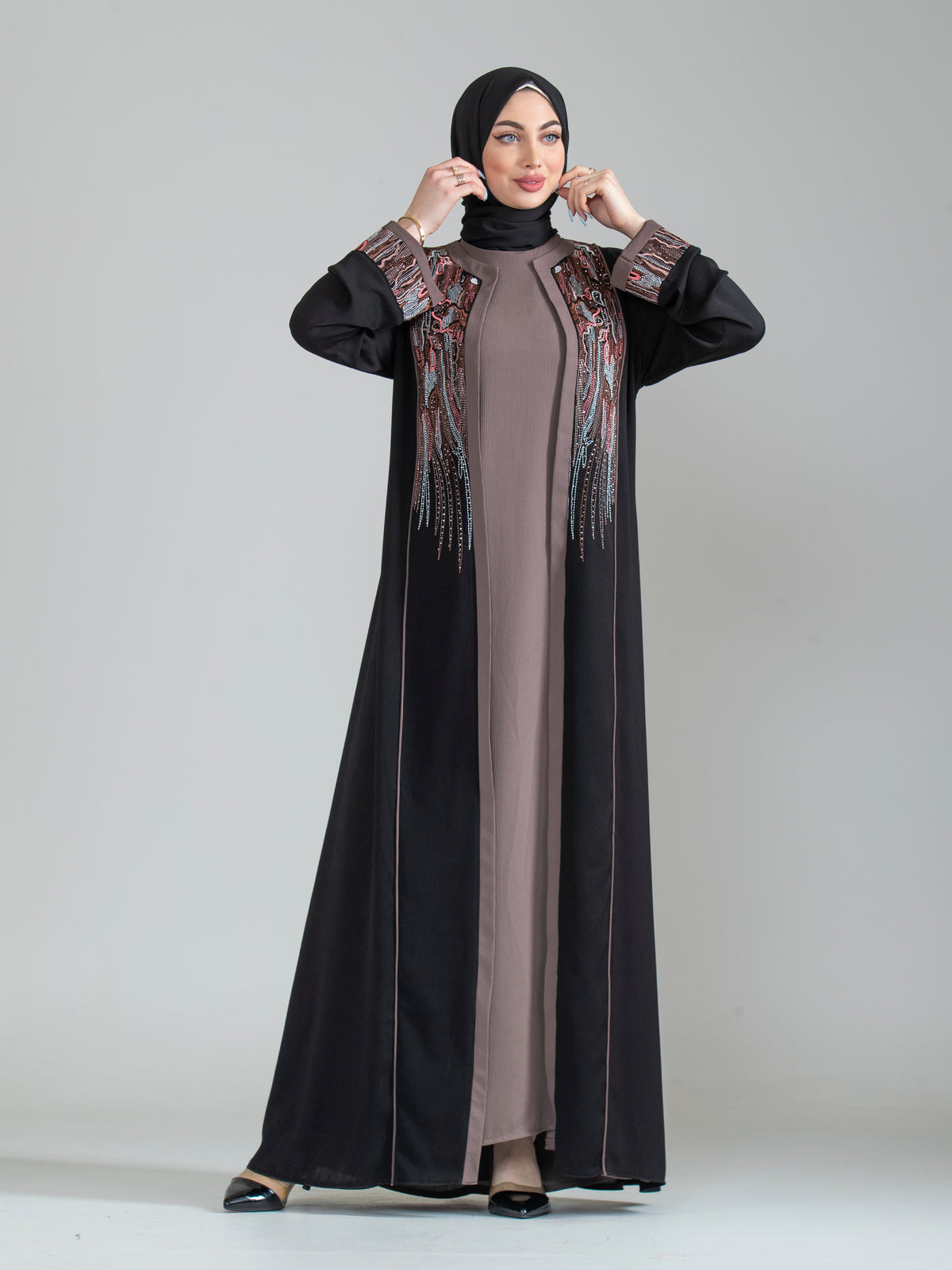Two-piece embroidered women's abaya