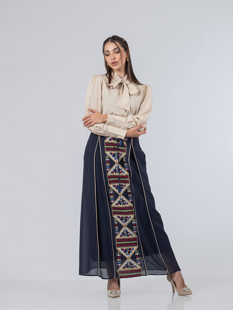 Embroidered skirt