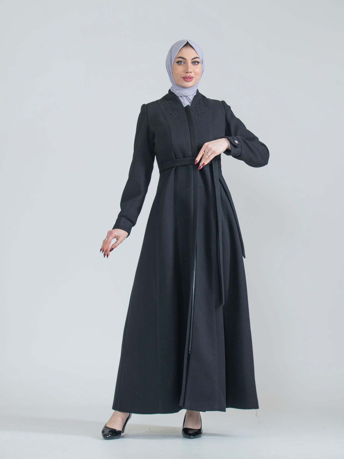 Jilbab with embroidery pattern