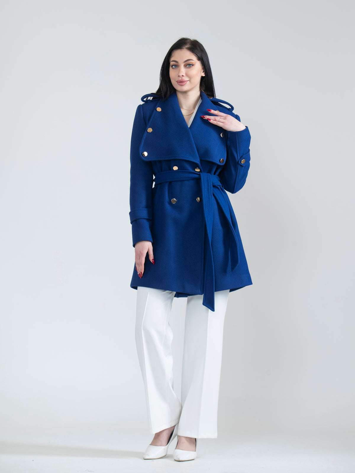Winter jacket with distinctive buttons