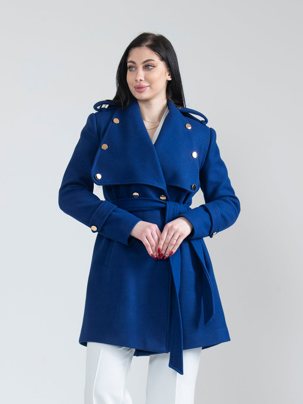 Winter jacket with distinctive buttons