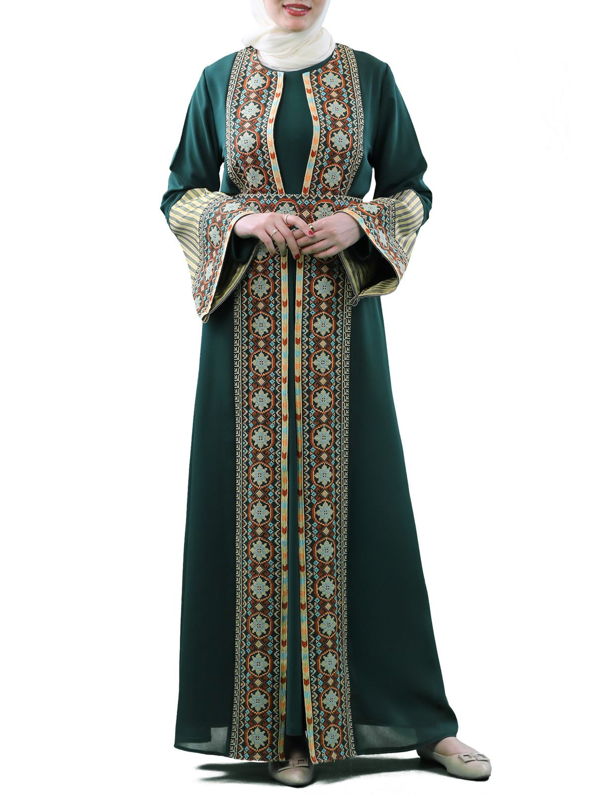 Lojain Two-Piece Embroidered Bisht
